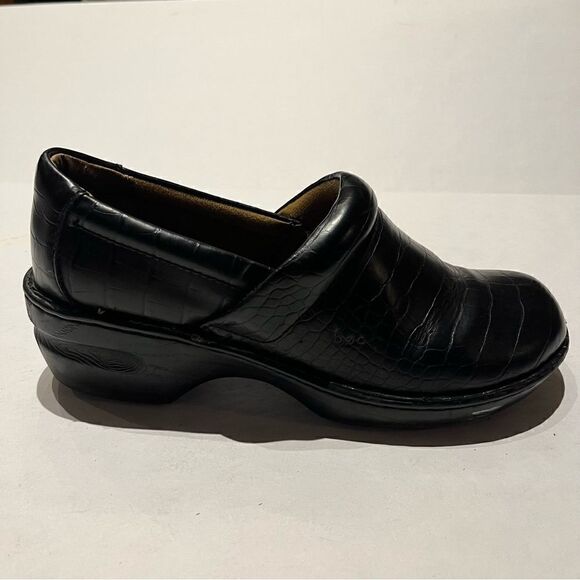 BOC Women's Heeled Slip On Clogs  Black Size 11M Embossed - Picture 4 of 10